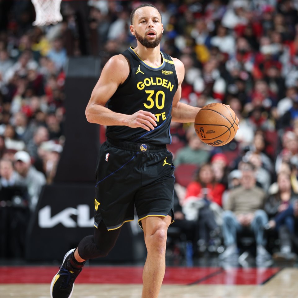 关于库里关键节点势不可挡，C9带队取胜！的信息九游体育平台